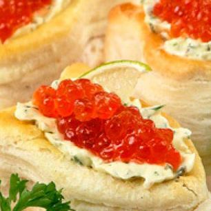 Рецепт Волованов с красной икрой