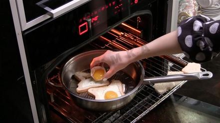 Рецепт идеальной яичницы для любимой на 8 марта