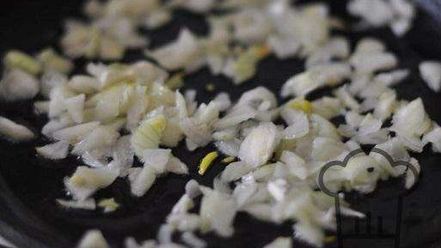 Рецепт классической яичницы на завтрак