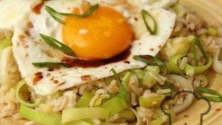 Рецепт классической яичницы на завтрак