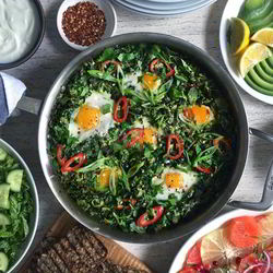 Рецепт Шакшуки с мангольдом зеленью и цукини