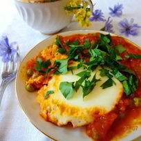 Шакшука — яичница с помидорами