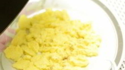 Рецепт яичницы-болтуньи