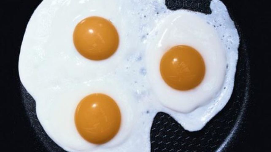 Рецепт яичницы глазунья