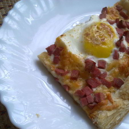 Рецепт Яичницы на слоеном тесте