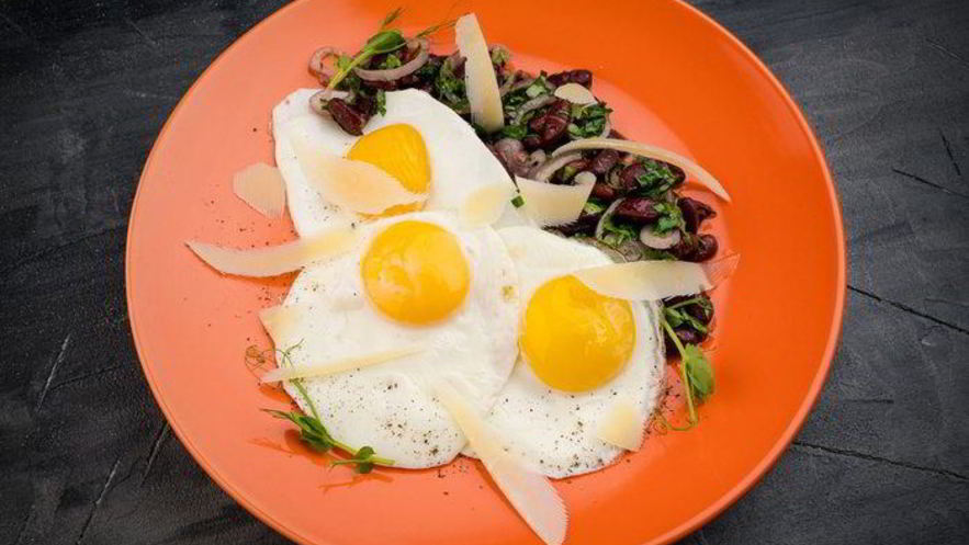 Рецепт яичницы с фасолью