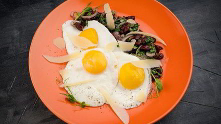 Рецепт яичницы с фасолью