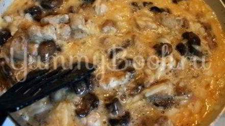 Рецепт яичницы с филе и грибами в слоеном тесте