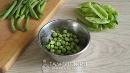 Рецепт яичницы с горошком и стручковой фасолью