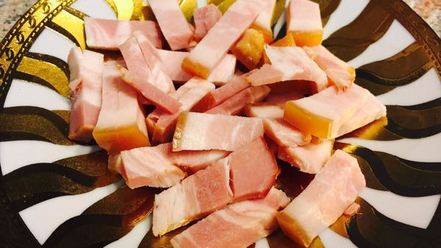 Рецепт яичницы с грибами, грудинкой и овощами