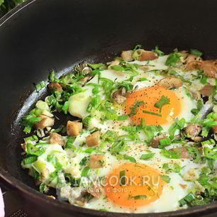 Рецепт Яичницы с грибами