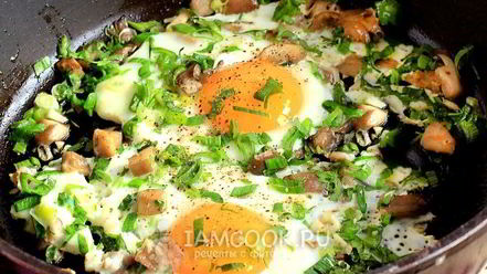 Рецепт яичницы с грибами