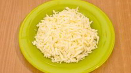 Рецепт яичницы с помидорами и моцареллой