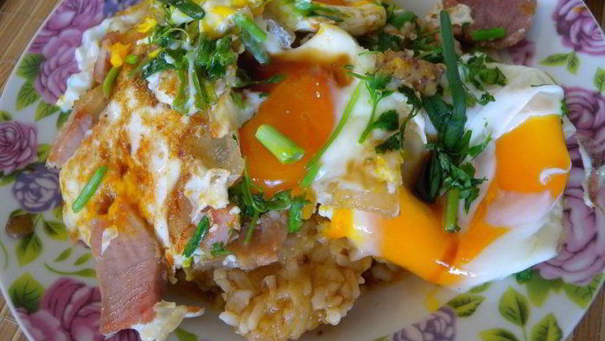 Рецепт яичницы с прошутто и зеленью