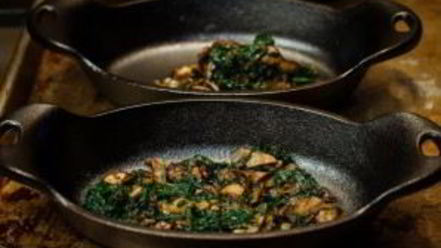 Рецепт яичницы со шпинатом и грибами в духовке