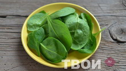 Рецепт яичницы со шпинатом и перцем