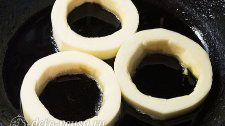 Рецепт яичницы в кабачке