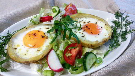 Рецепт яичницы в картофеле