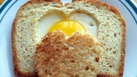 Рецепт яичницы в хлебе сердечко