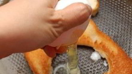 Рецепт яичницы в хлебе