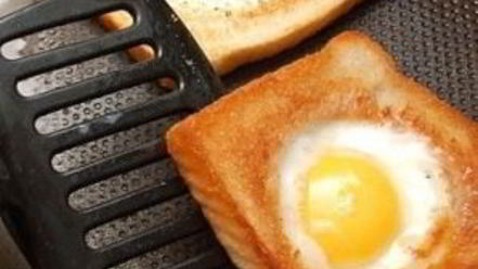 Рецепт яичницы в хлебе