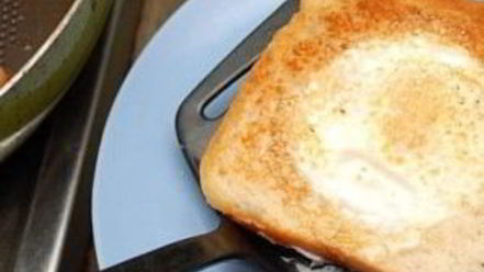 Рецепт яичницы в хлебе