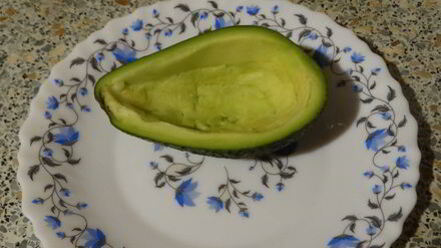 Рецепт яичницы в лодочке авокадо