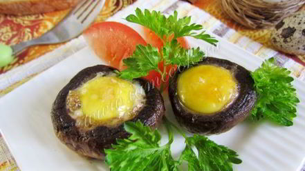 Рецепт яичницы в шампиньонах