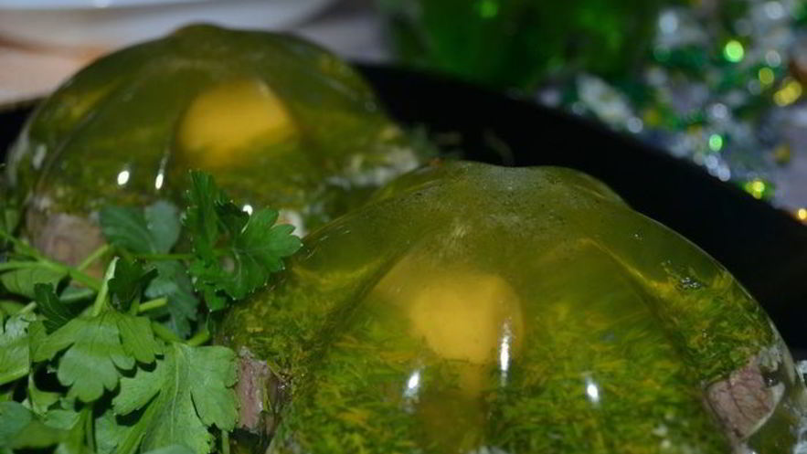 Рецепт мясного заливного грибы во мху