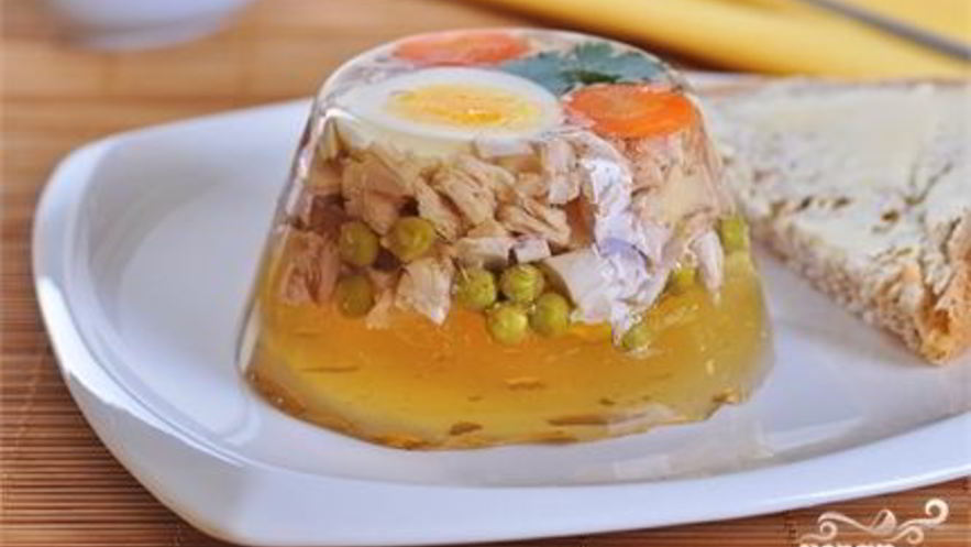 Рецепт слоеного заливного