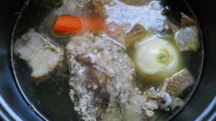 Рецепт заливного из курицы со свининой в мультиварке