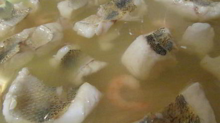 Рецепт заливного из судака и креветок