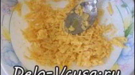 Рецепт жареного сыра с яйцом