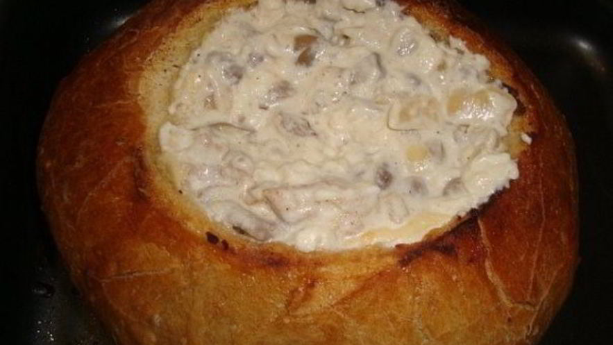 Рецепт куриного жюльена в хлебе