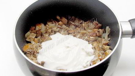 Рецепт жульена с грибами и сметаной