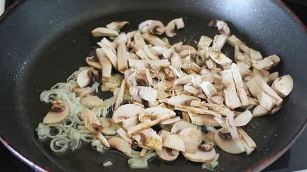 Рецепт жульена с грибами в тарталетках