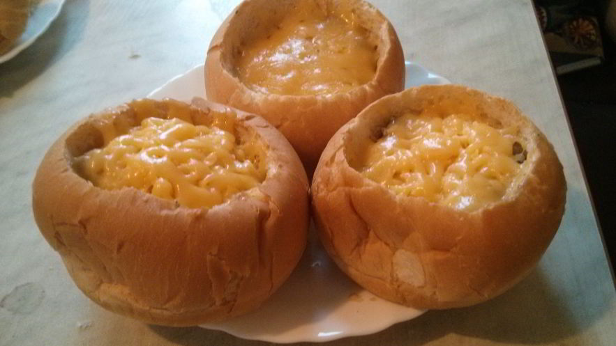 Рецепт жульена с курицей в булочках